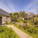 Avec Terrasse Privative - Fr-1-306-1340 Bed & Breakfast