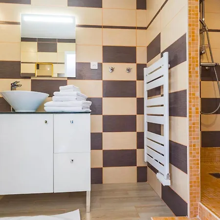 Avec Terrasse Privative - Fr-1-306-1340